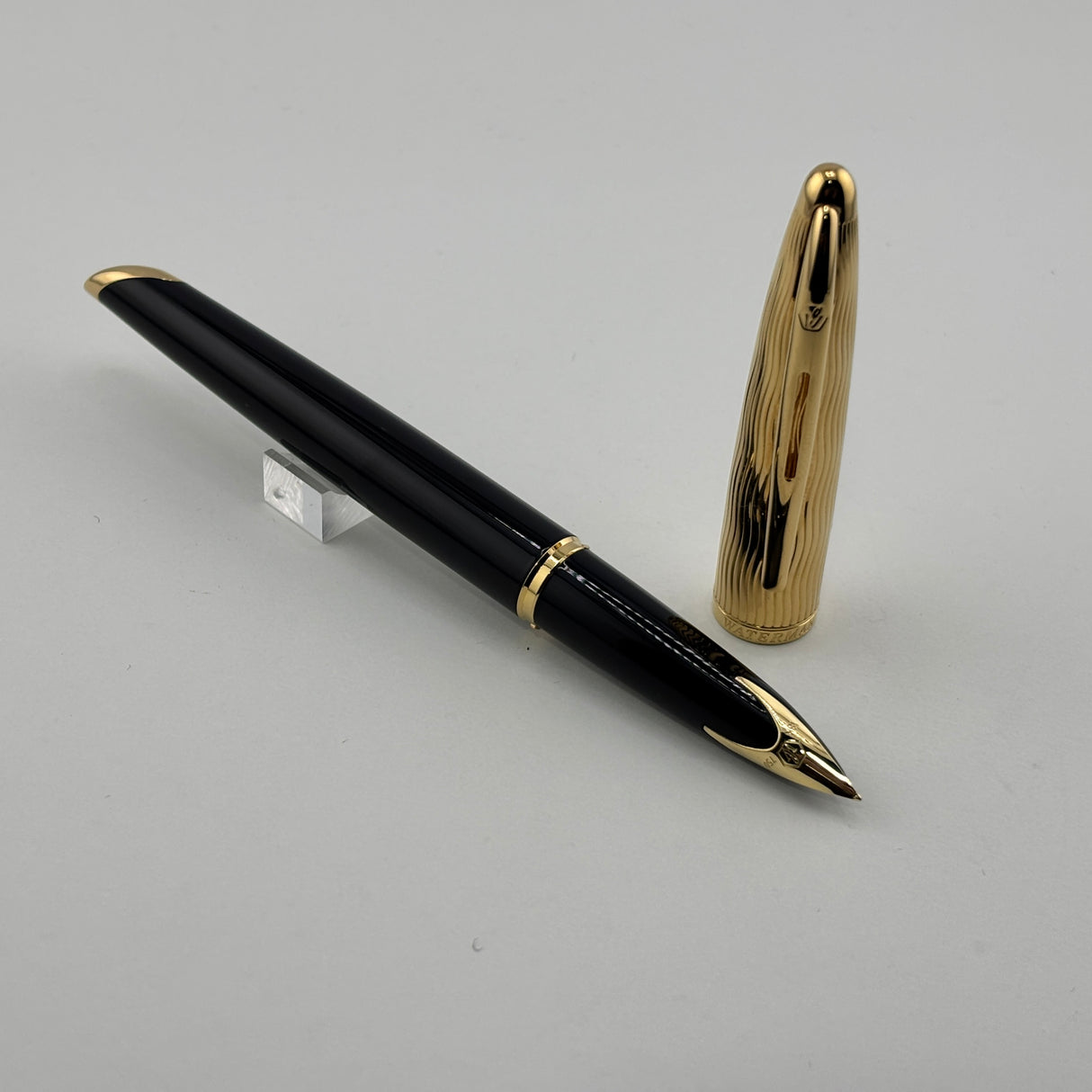 Waterman Carene Deluxe Black Barrel/Gold-Plated Wave Design Cap Fountain  Pen  - Fine 18 Kt Gold Nib