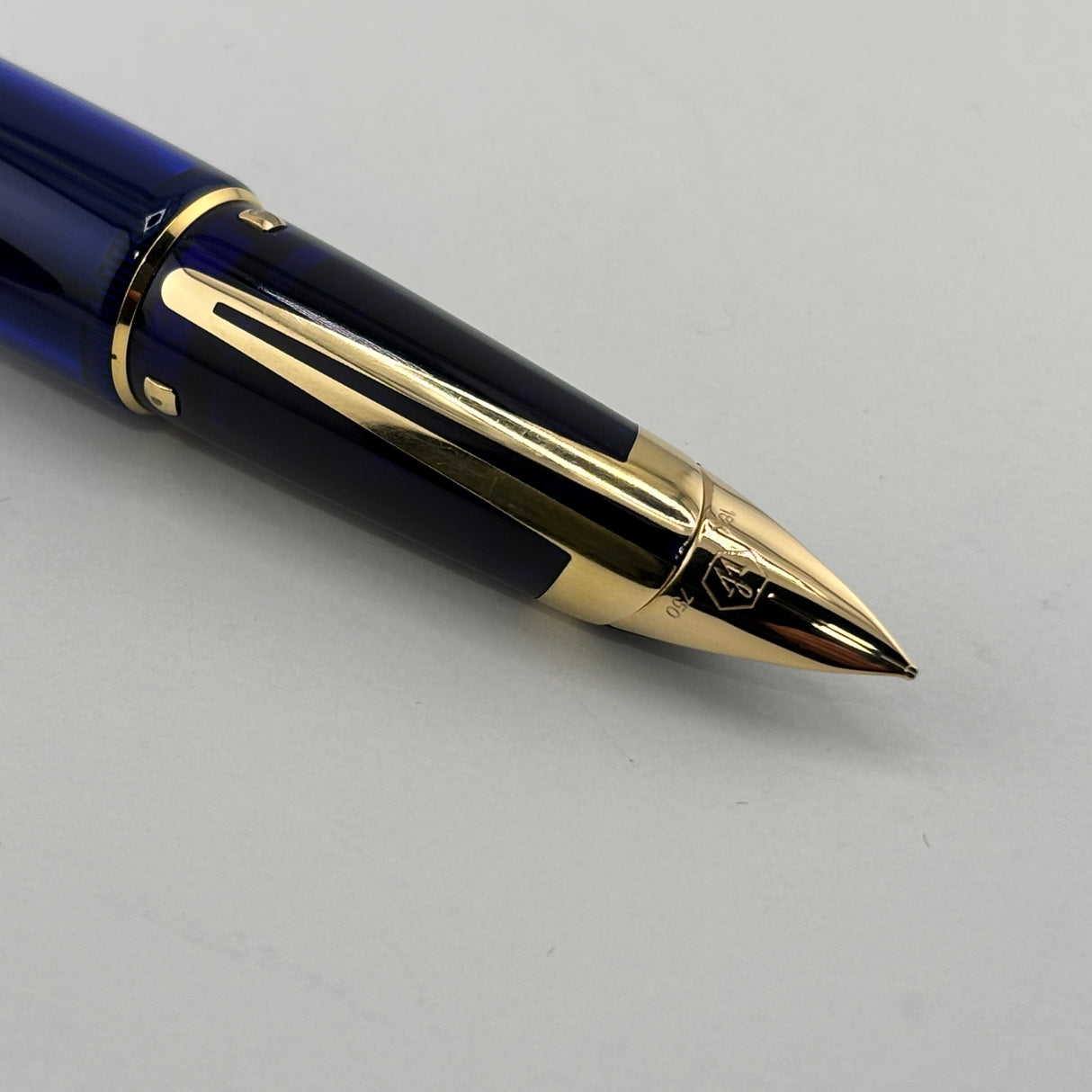 Waterman Edson Blue Translucent Fountain Pen  - Medium 18 Kt Gold Nib