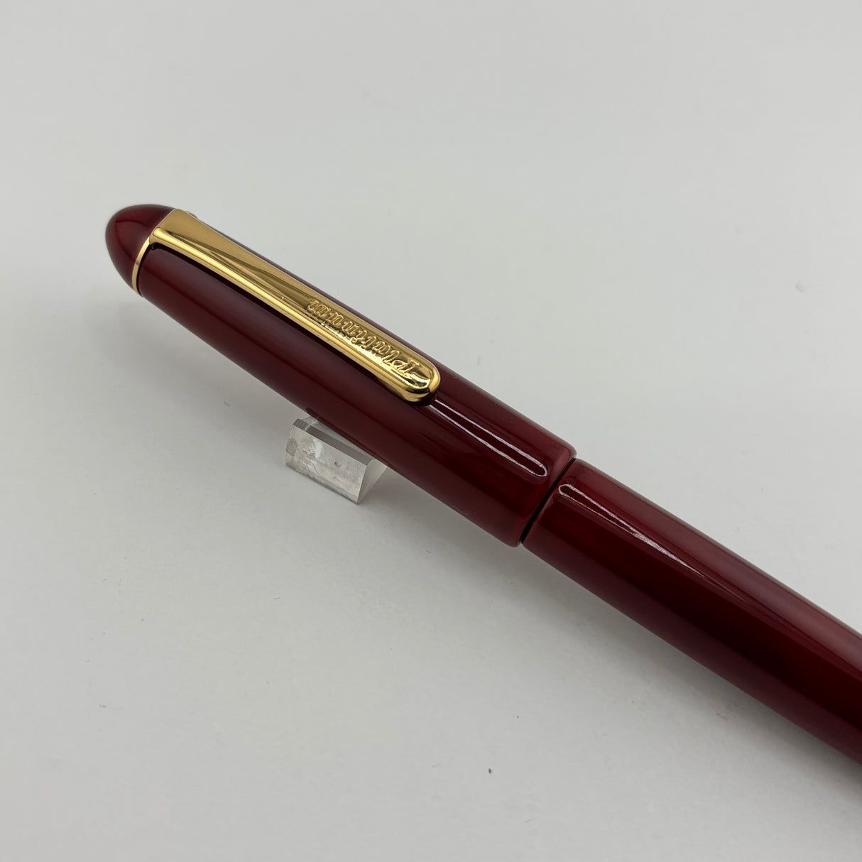 Platinum  Rare Red Urushi Aka-Tamenuri Fountain Pen   - Fine 18 Kt Gold Nib