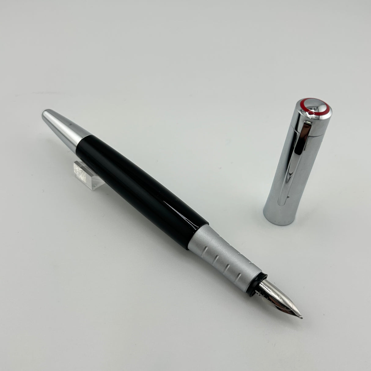 Rotring Initial Black Chrome cap - Fountain Pen