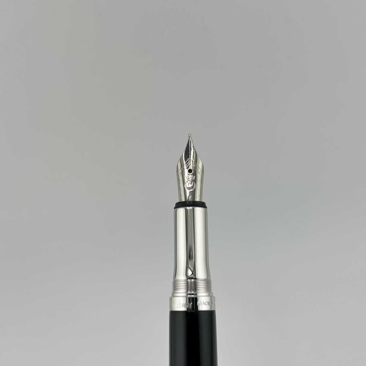 Waldmann Xetra Vienna Silver Cap " Finesse  "- Fountain Pen