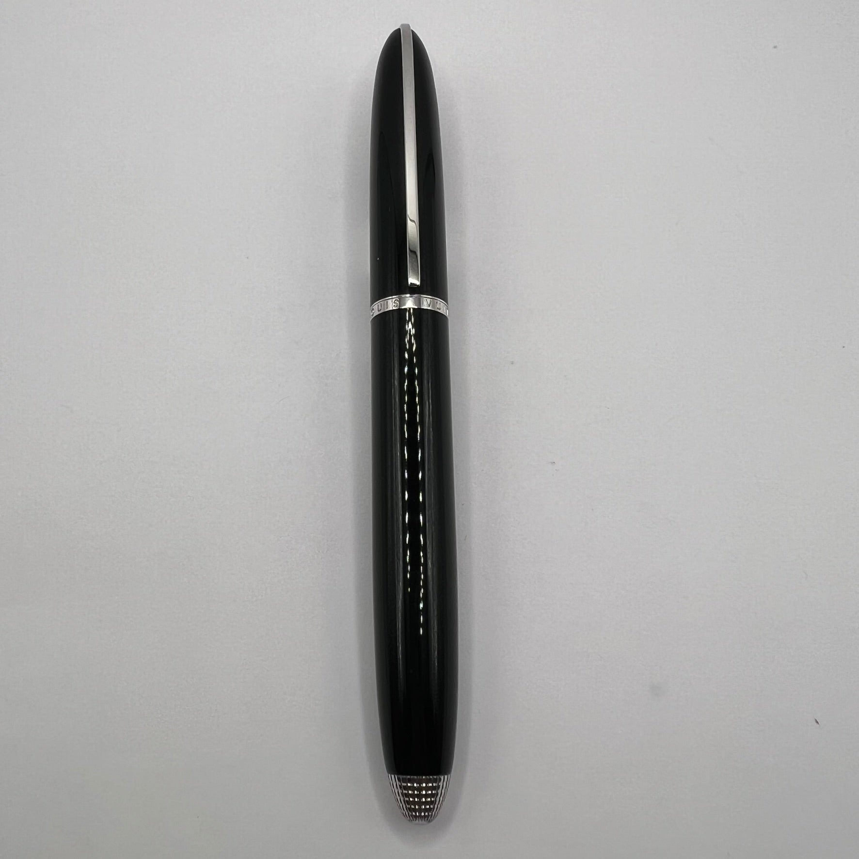 Louis Vuitton Black Lacquer Fountain Pen - Fine 18kt Gold Nib