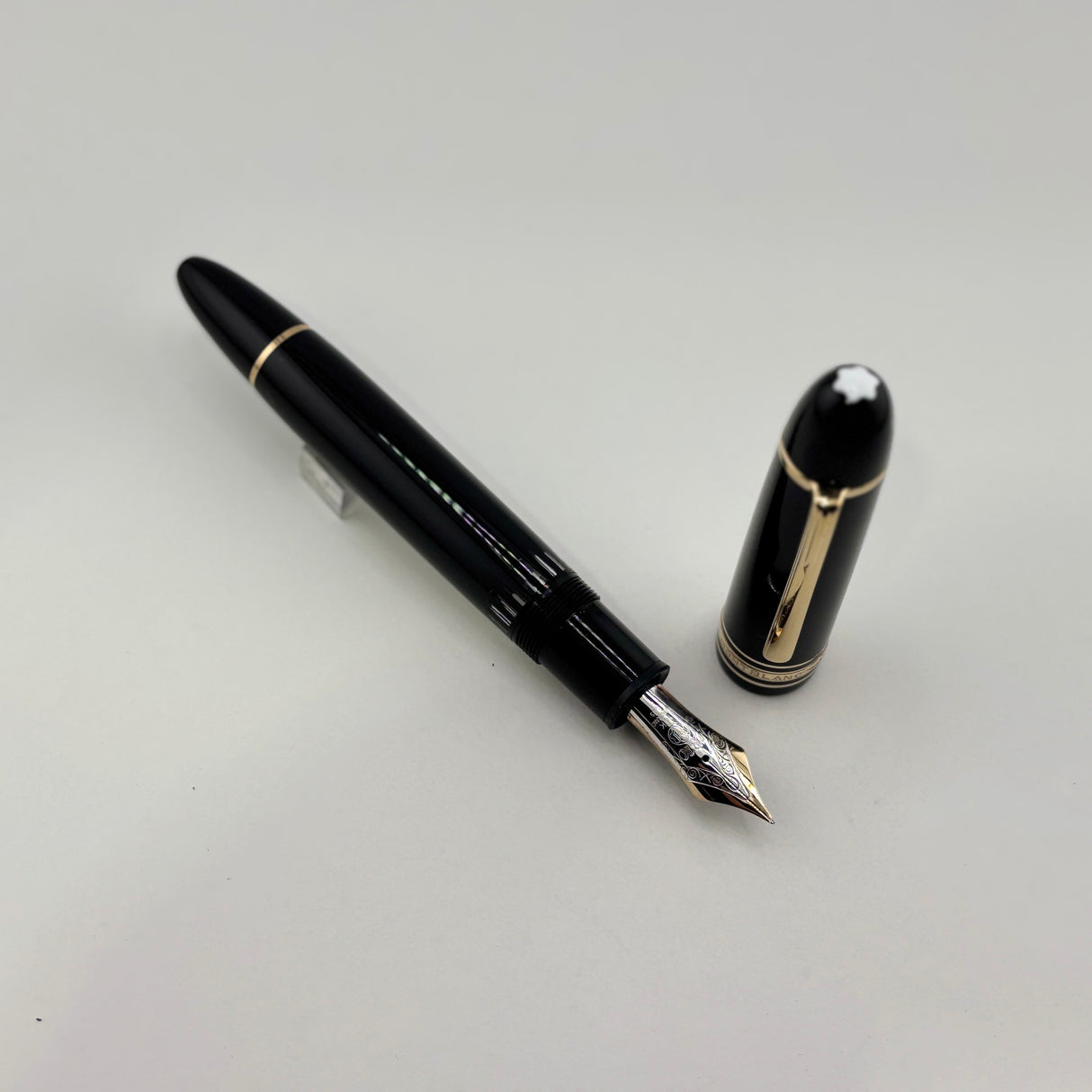 Montblanc Meisterstuck Black Resin #149 (Largest) Fountain Pen - Medium 14kt Gold Nib