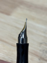 Schon DSGN Full-Sized Black Anodized Aluminum - Fountain Pen