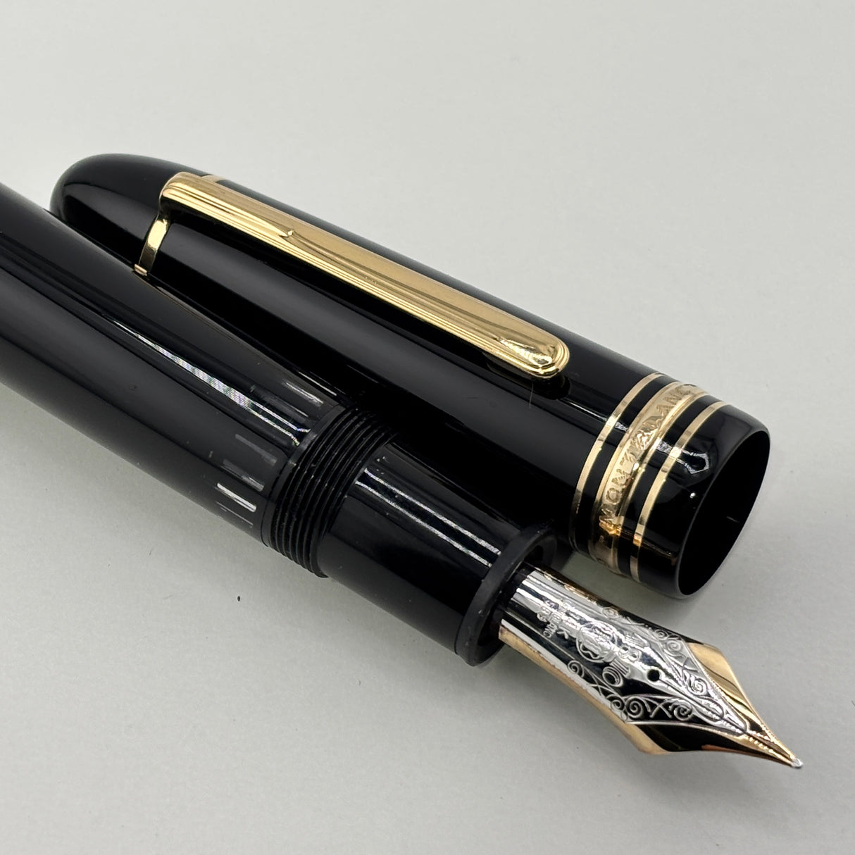 Montblanc Meisterstuck Black Resin #149 (Largest) Fountain Pen - Medium 14kt Gold Nib