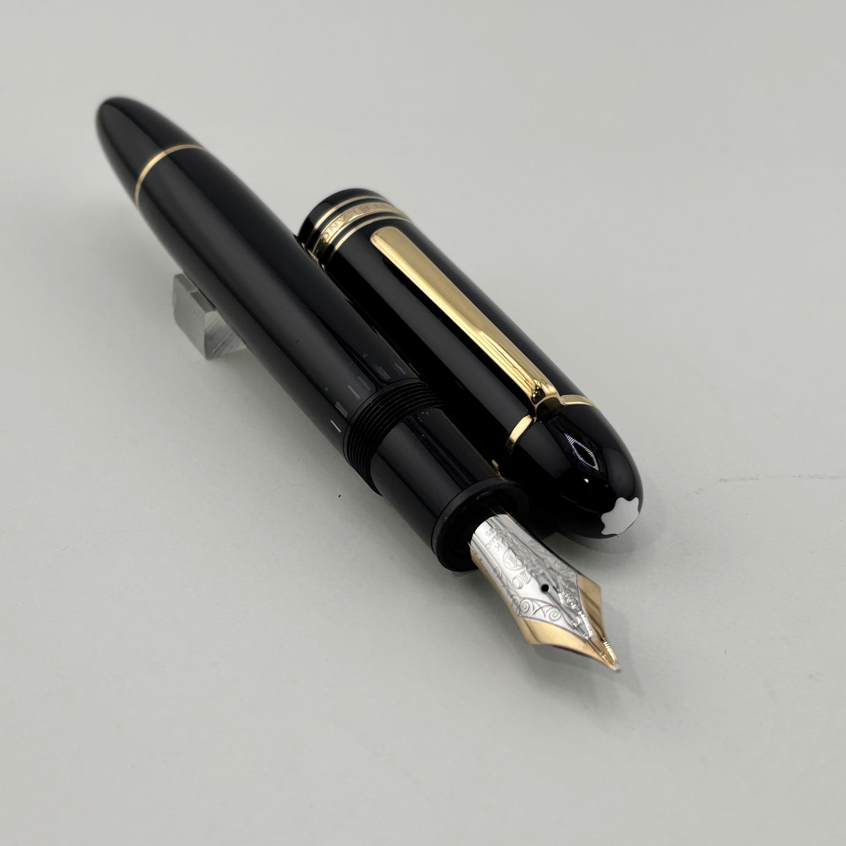 Montblanc Meisterstuck Black Resin #149 (Largest) Fountain Pen - Medium 14kt Gold Nib