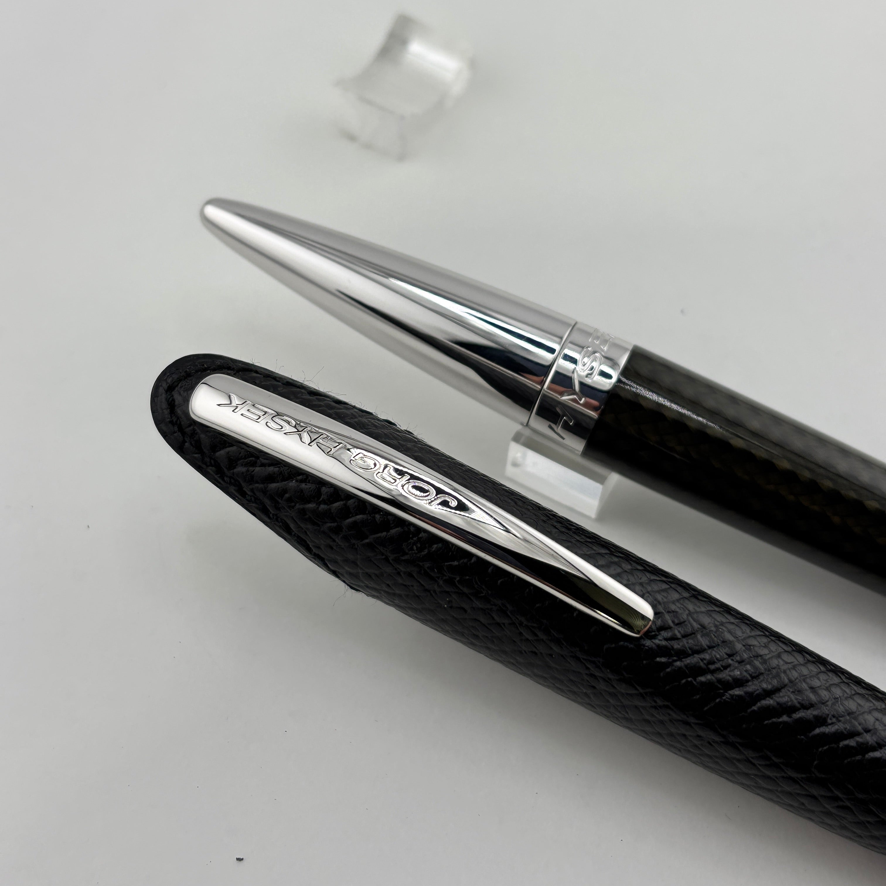 Jorg Hysek Fountain Pen - Carbon Fiber & Rhodium Plating - Medium