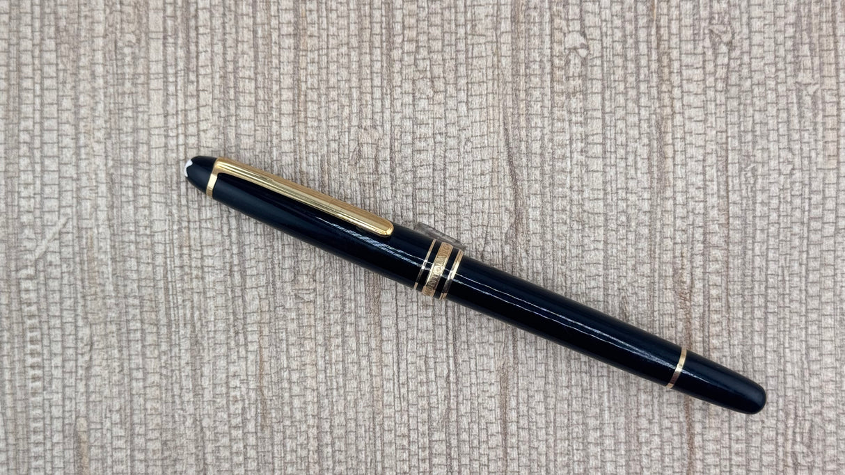 Montblanc Meisterstuck Black Gold trim - Roller Ball