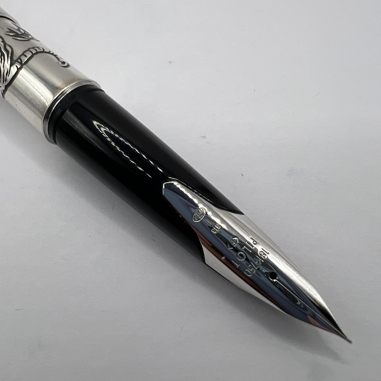 Pilot Sterling Silver Tiger Fountain Pen - Fine 18kt Gold Nib