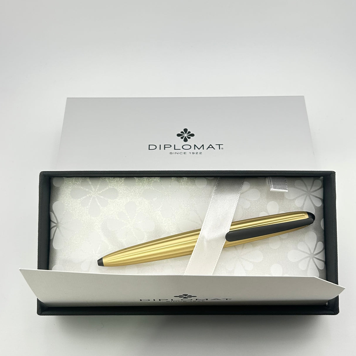 Diplomat Aero Champagne back trim - Ball Pen