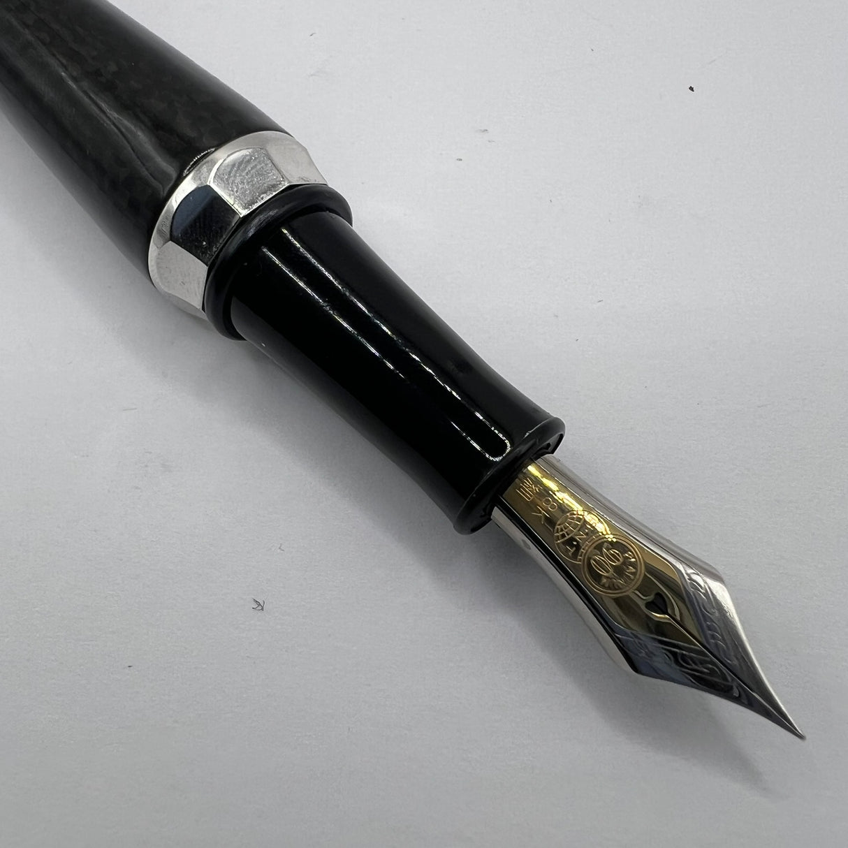 Platinum 90th Anniversary Carbon Fiber 25G Limited Edition Fountain Pen  - Fine 18kt Gold Nib