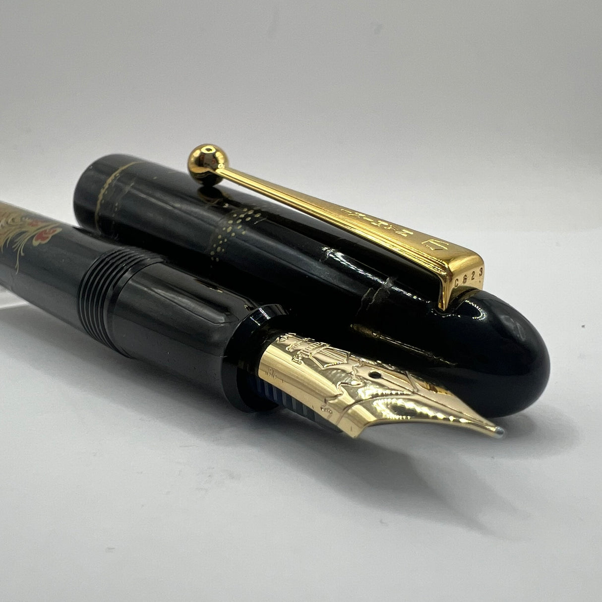 Namiki Nippon Art Chinese Phoenix Fountain Pen  - Medium 14kt Gold Nib