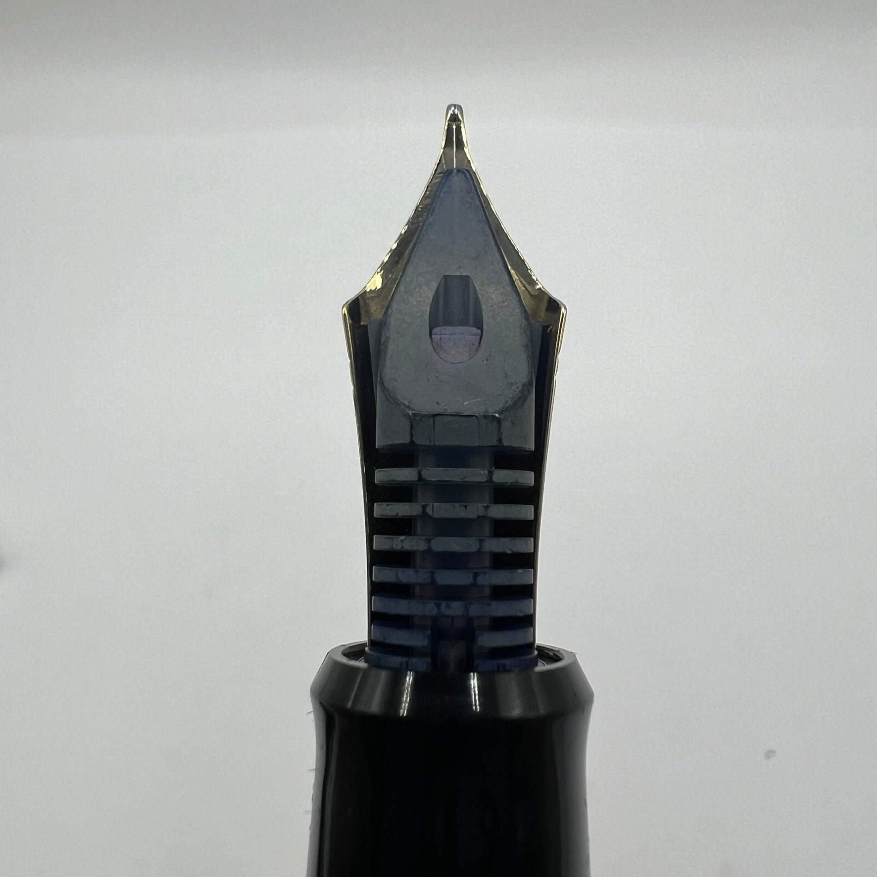 Namiki Nippon Art Chinese Phoenix Fountain Pen - Medium 14kt Gold