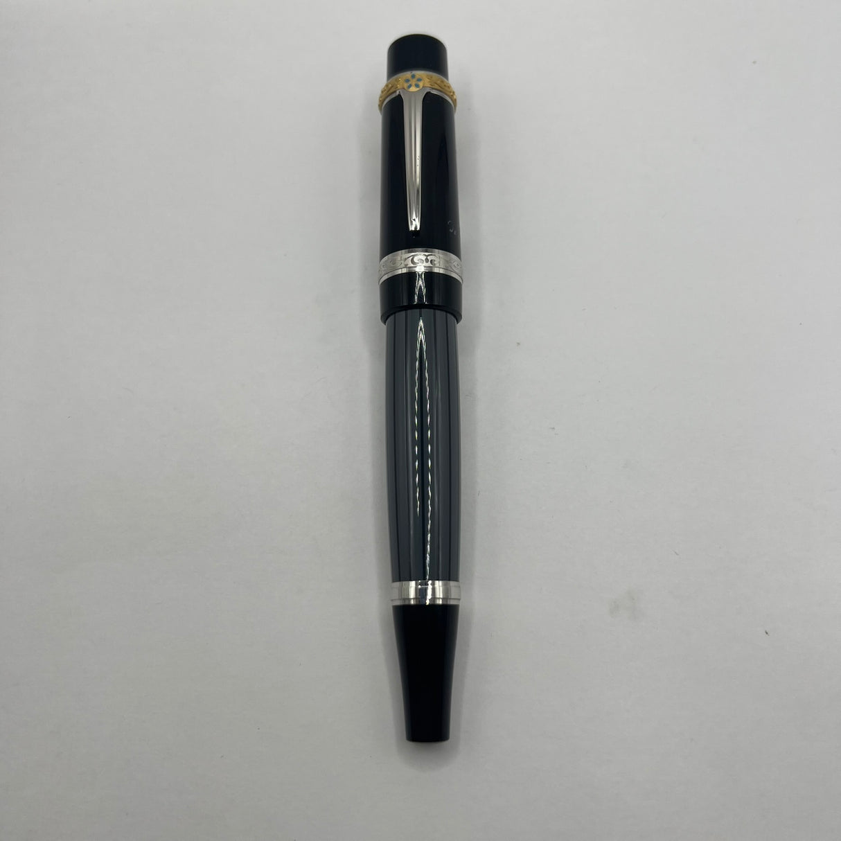 Montblanc Honore de Balzac Writer Series Limited Edition Fountain Pen  - Medium 18kt Gold Nib