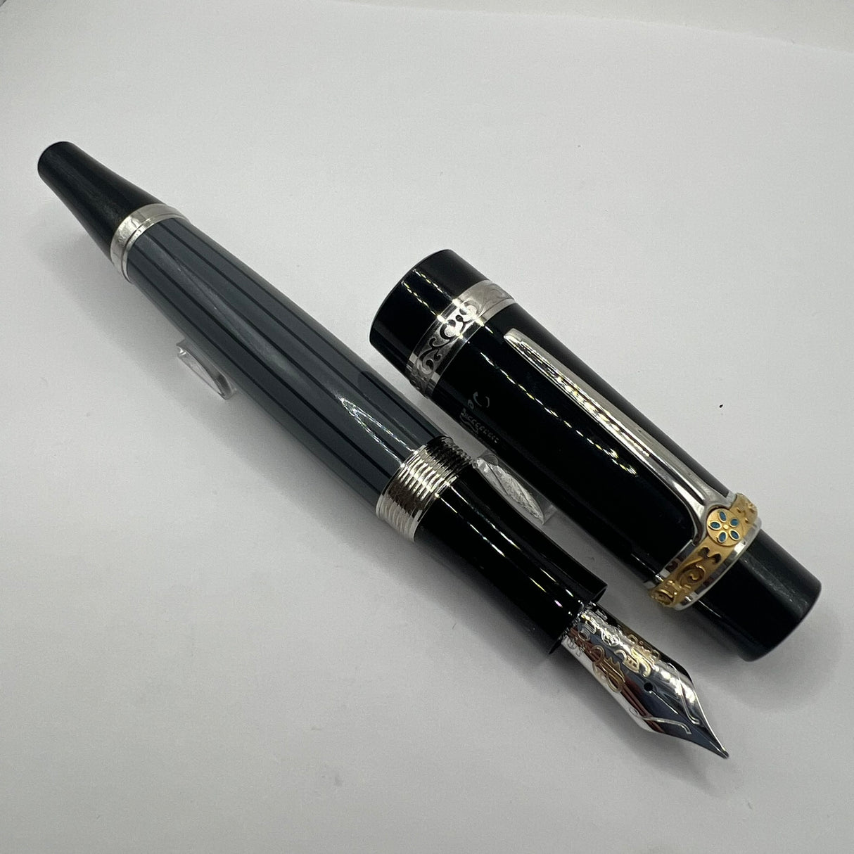 Montblanc Honore de Balzac Writer Series Limited Edition Fountain Pen  - Medium 18kt Gold Nib