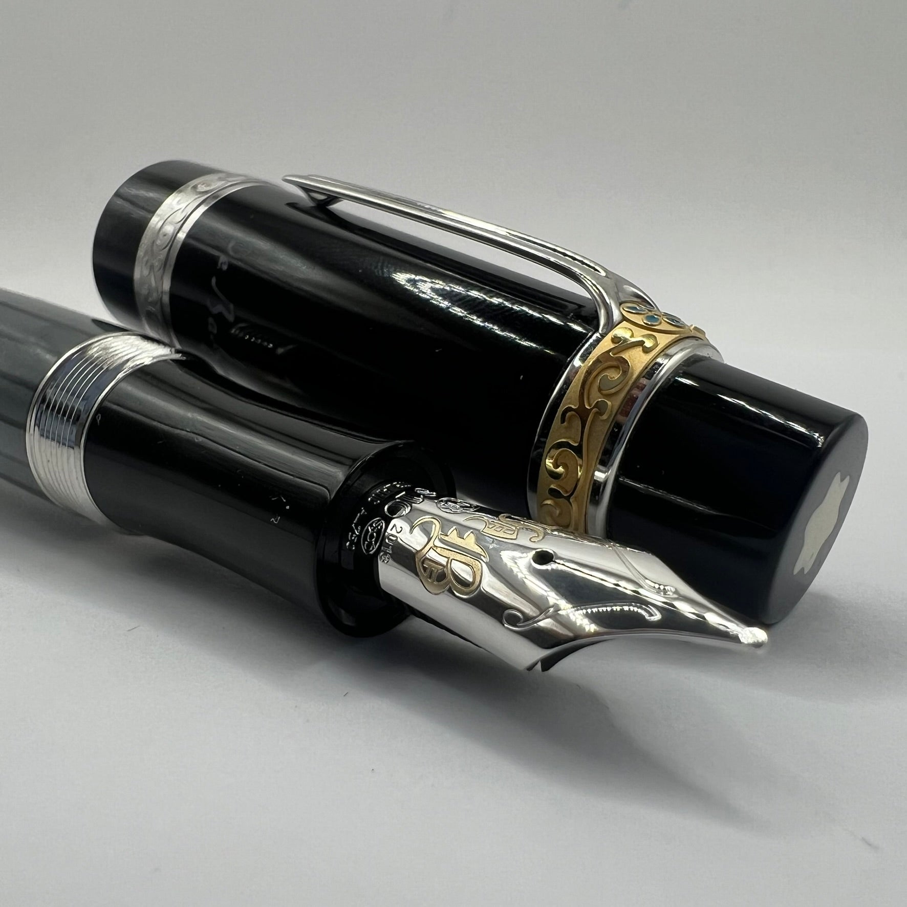 Montblanc Honore de Balzac Writer Series Limited Edition Fountain