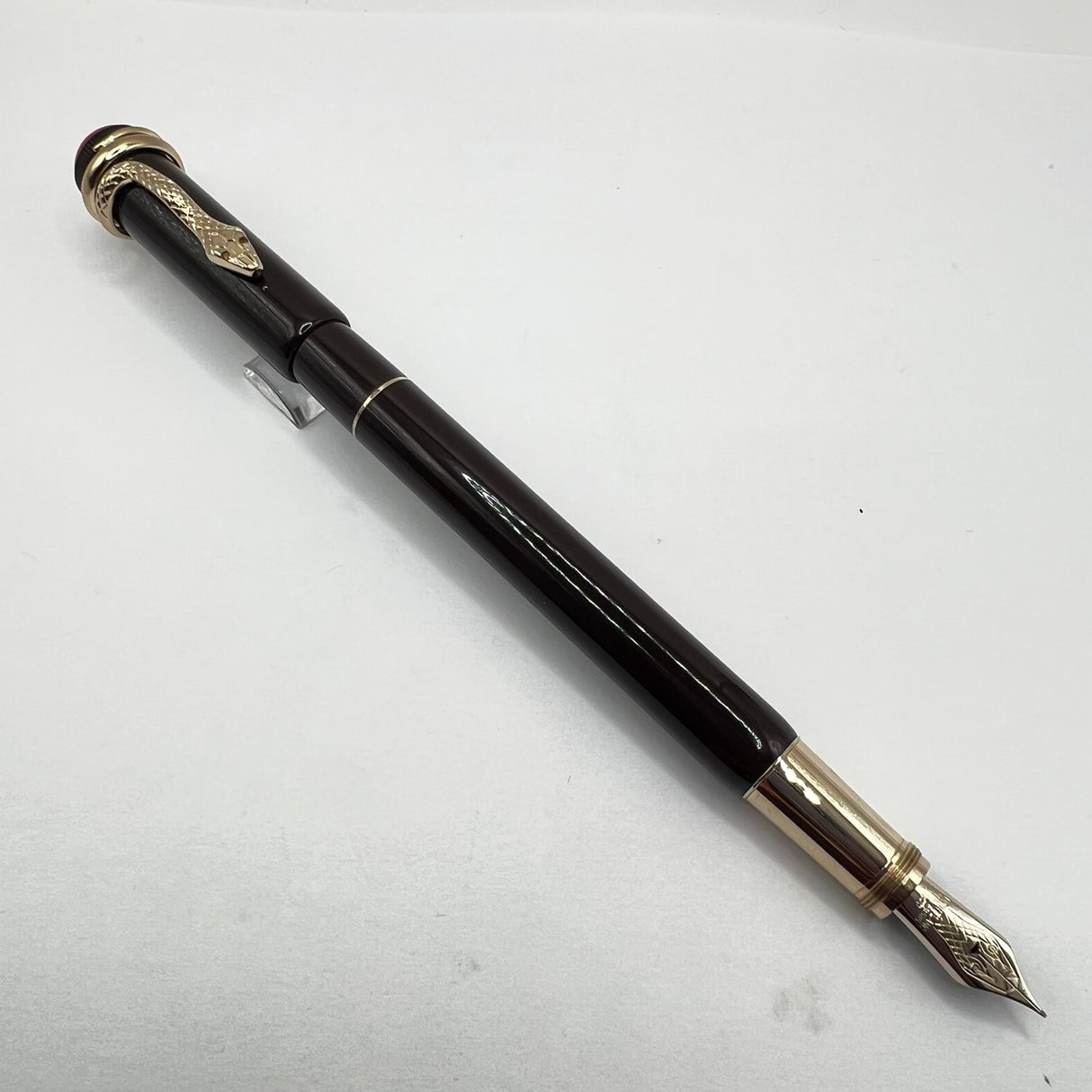 Montblanc Heritage Rouge Et Noir Tropic Brown Fountain Pen  - Fine 14kt Gold Nib