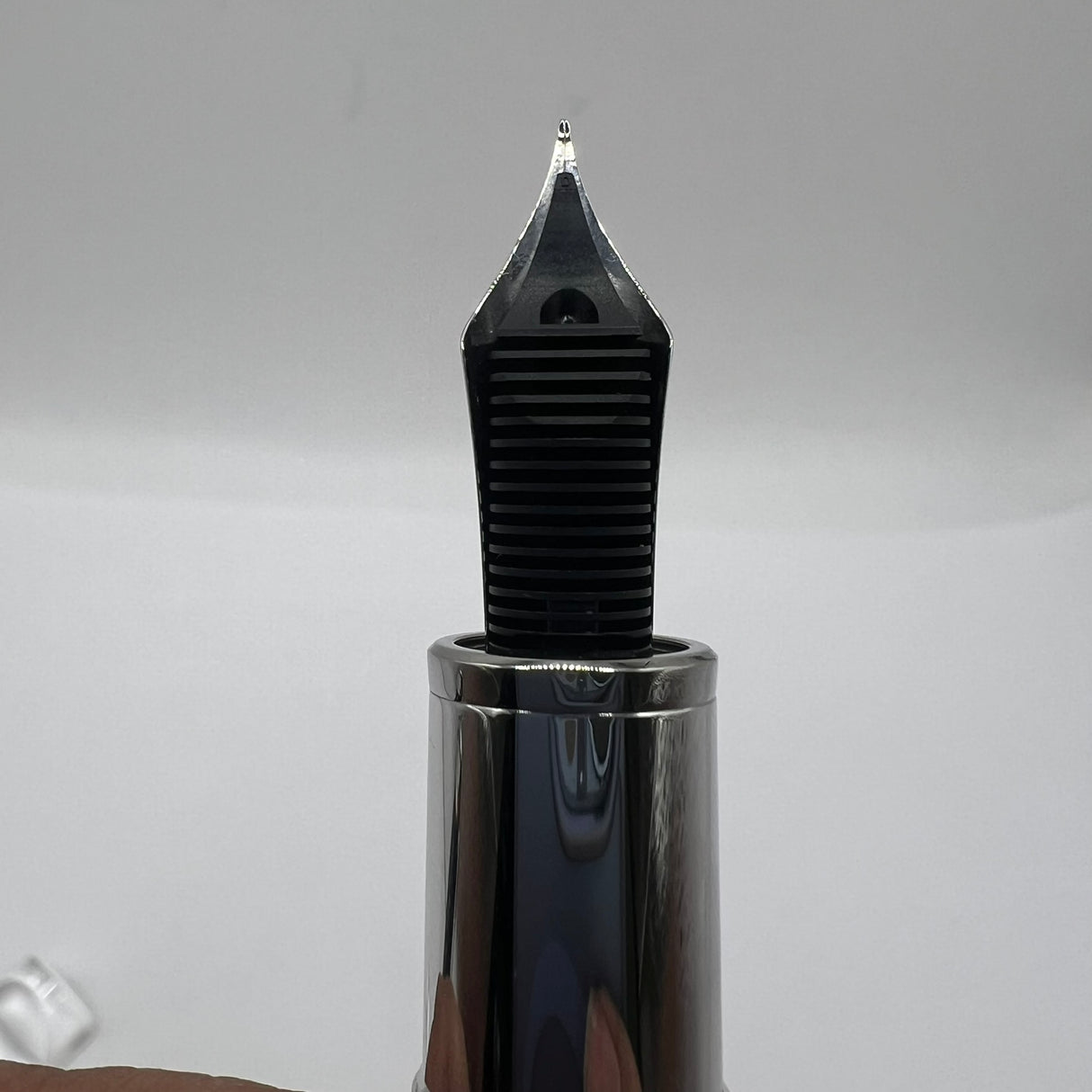 Montblanc Meisterstuck LeGrand Solitaire Special Edition Le Petit Prince &  Fox Fountain Pen  - Fine 18kt Gold Nib