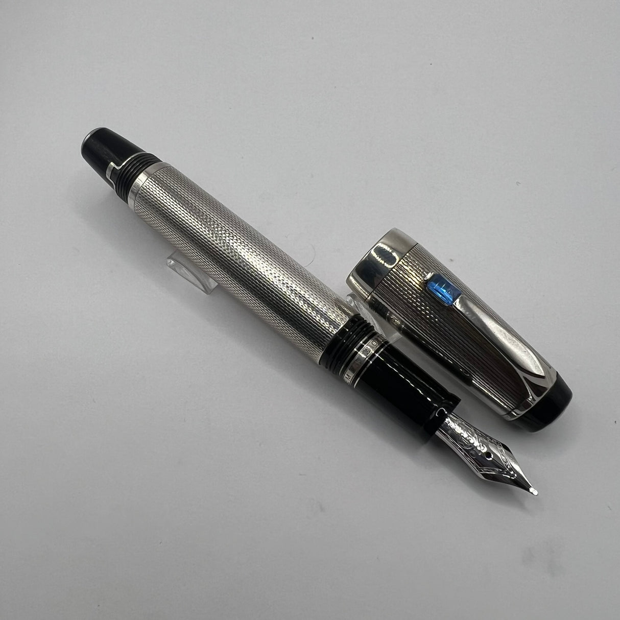 Montblanc Boheme Sterling Silver Barleycorn Retractable Nib Fountain Pen  - Medium 18kt Gold Nib