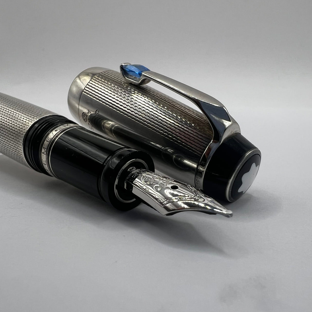 Montblanc Boheme Sterling Silver Barleycorn Retractable Nib Fountain Pen  - Medium 18kt Gold Nib