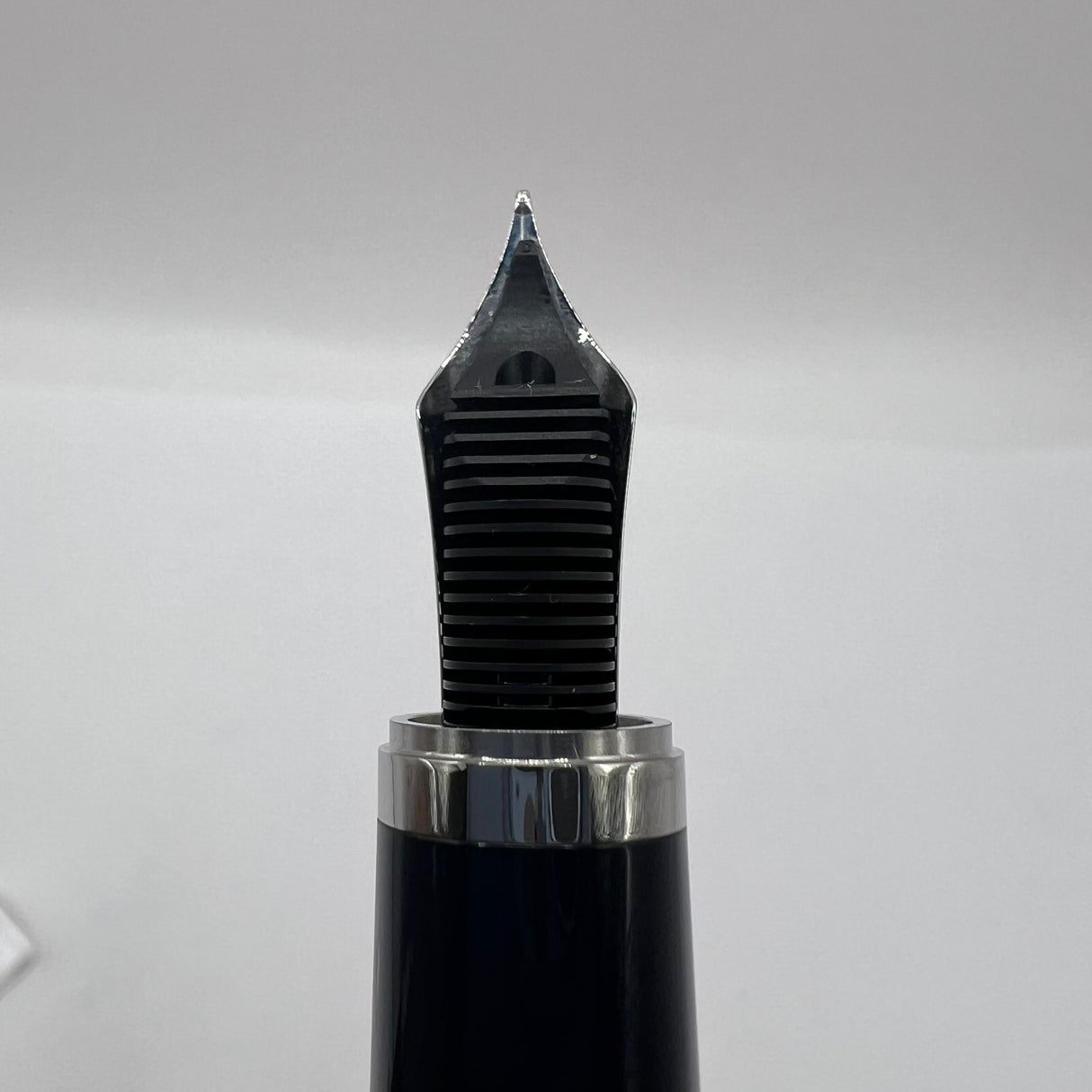 Montblanc Antoine de Saint Exupery Writer Series Limited Edition Fountain Pen  - Fine 18kt Gold Nib