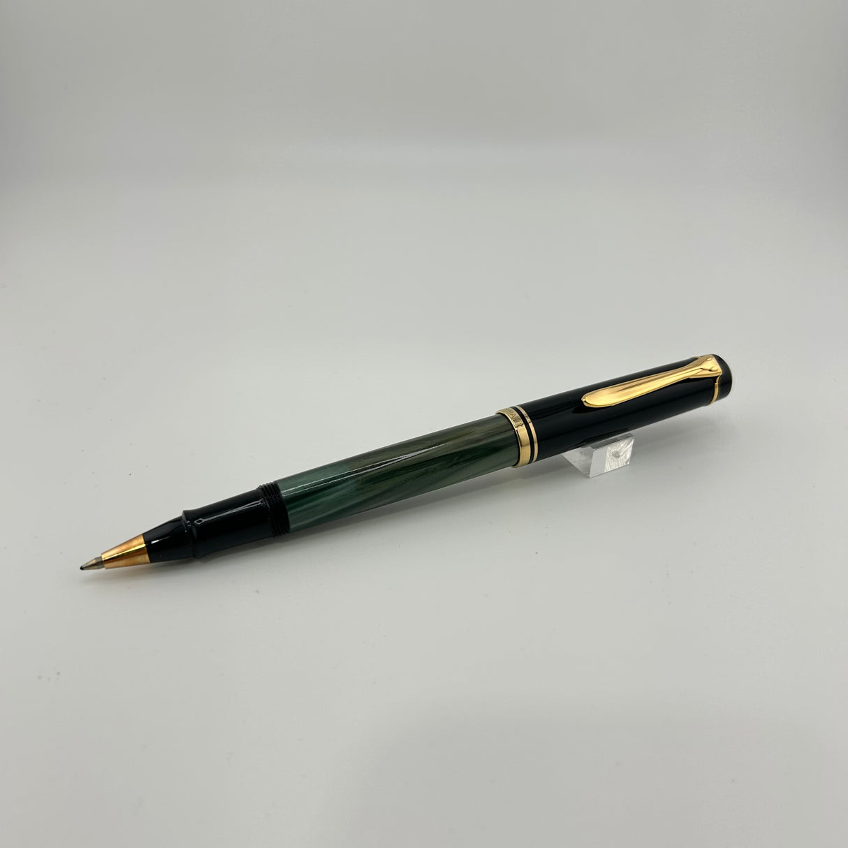 Pelikan R200 Green Marble " Old Style " - Roller Ball