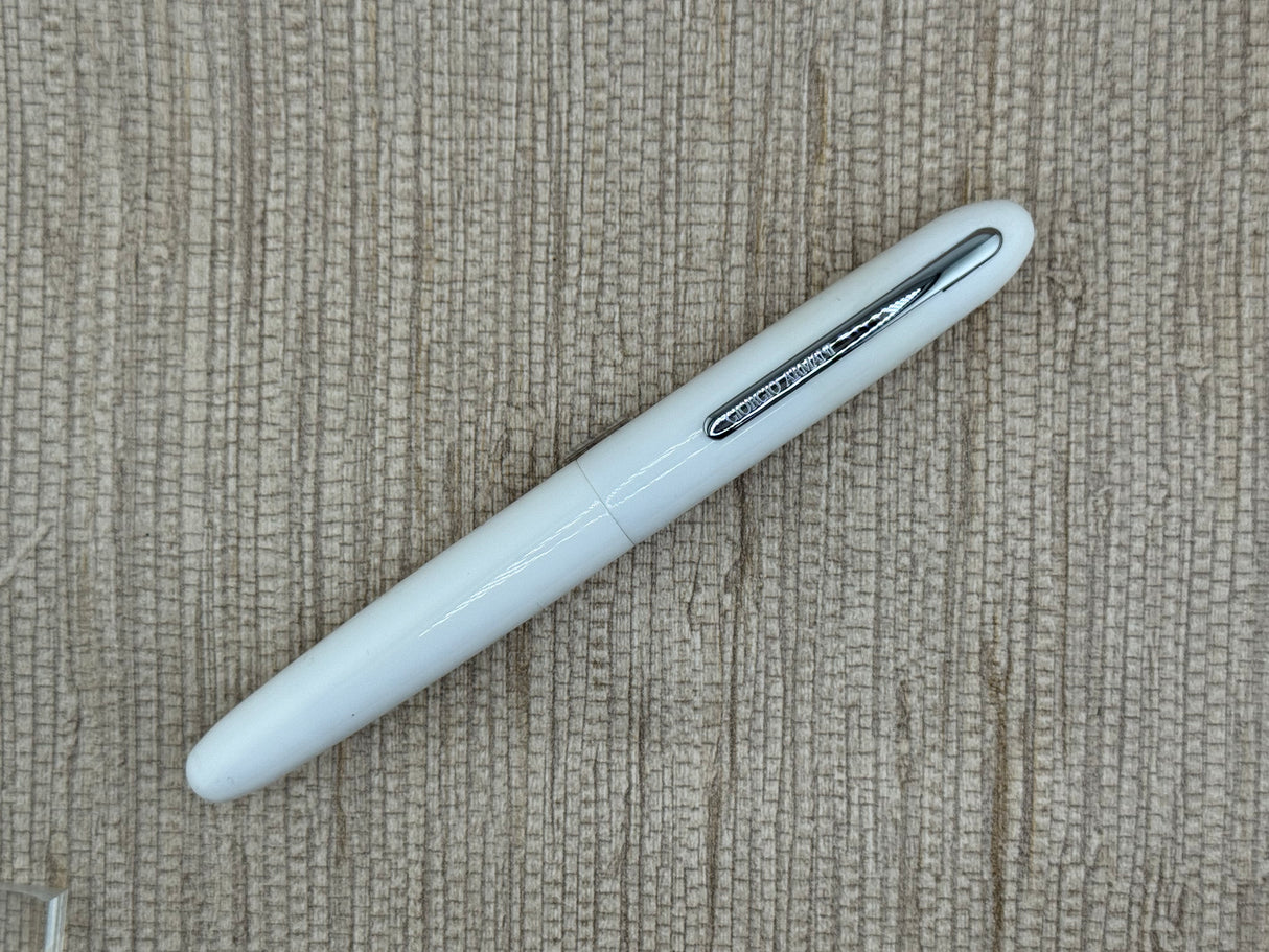 Jimmy's Pick - Giorgio Armani Montenapoleone White Resin made by Montegrappa- Fountain Pen