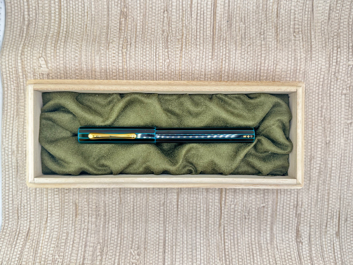 Taccia Kaku-Tate Navy Blue Limited Edition Thin stripe - Fountain Pen