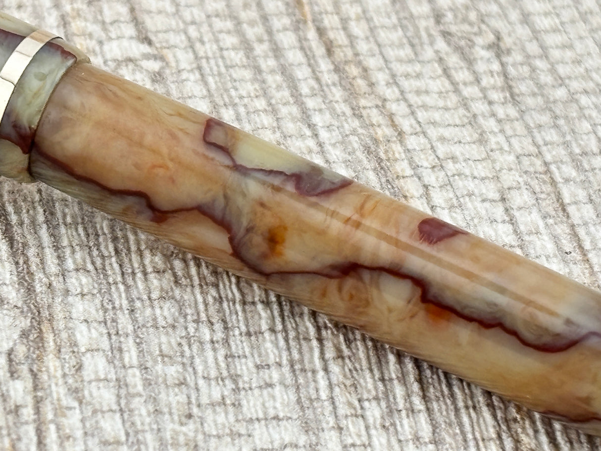 Parker Duette Jr. Canada 1939 Ivory with red veins   - Fountain Pen
