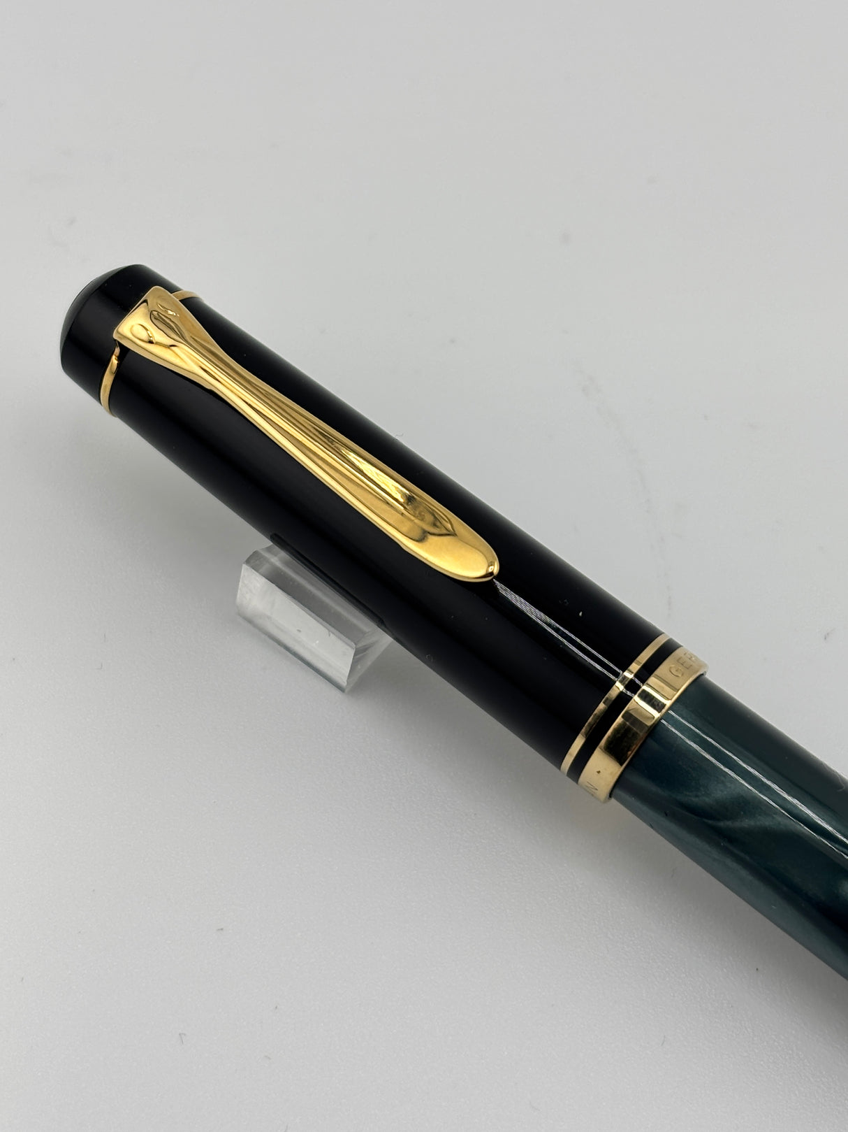 Pelikan R200 Roller Ball Grey Barrel