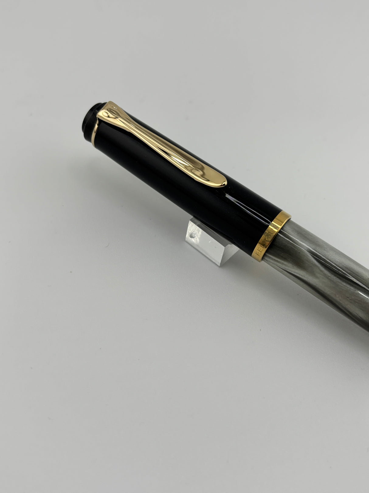Pelikan R200 Grey Marble - Roller Ball