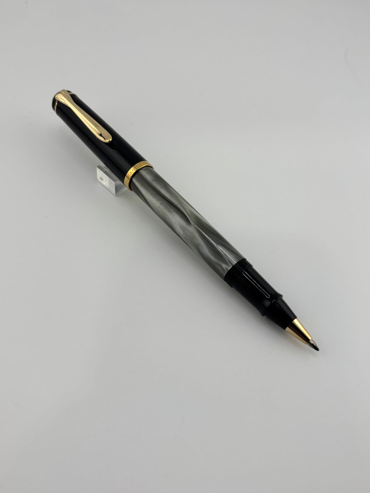 Pelikan R200 Grey Marble - Roller Ball