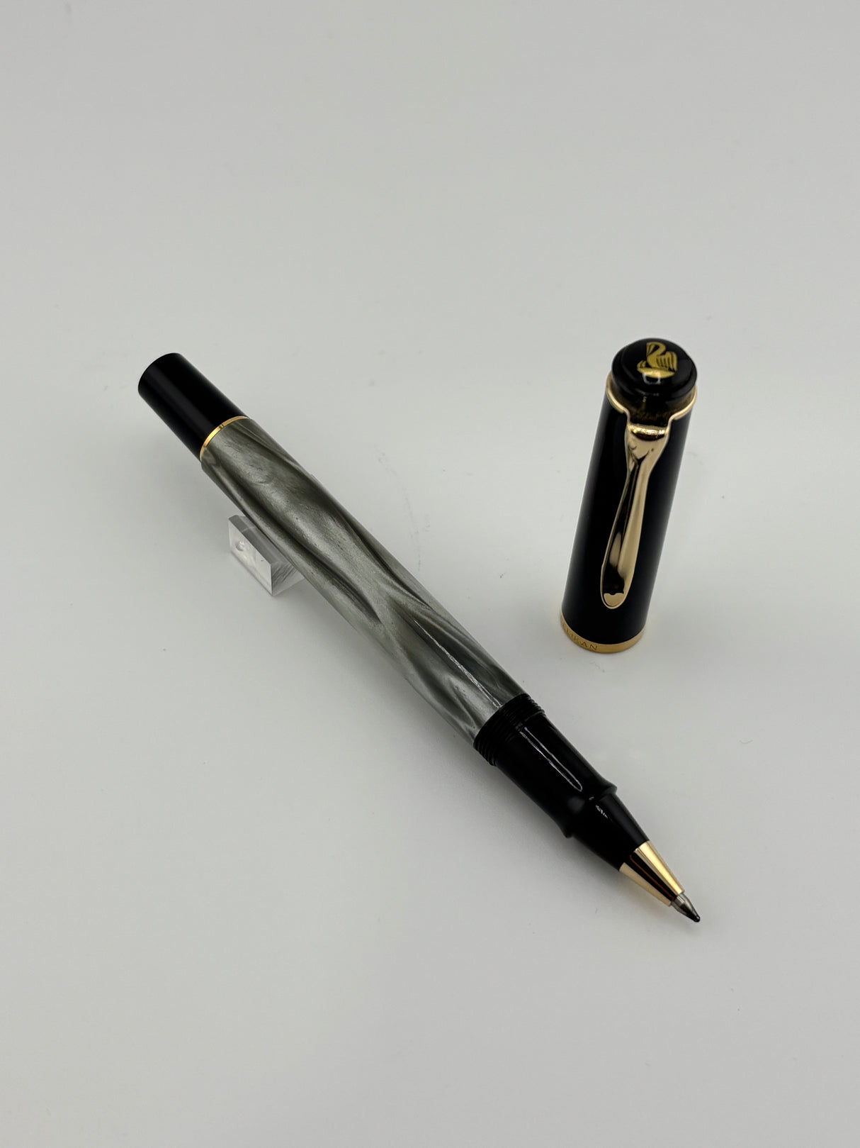 Pelikan R200 Grey Marble - Roller Ball