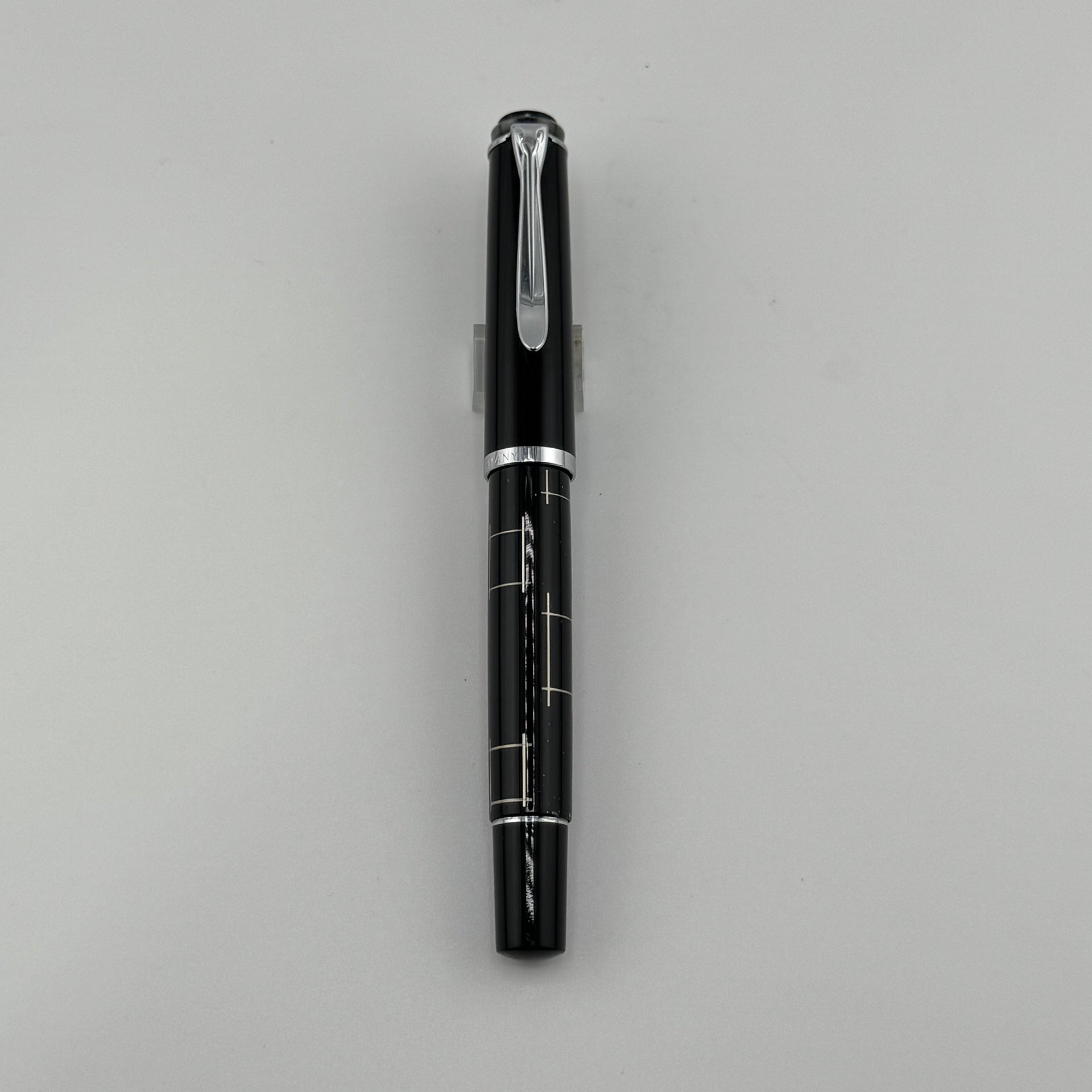 Pelikan M215 Black Rectangles engraved Black lacquer - Fountain