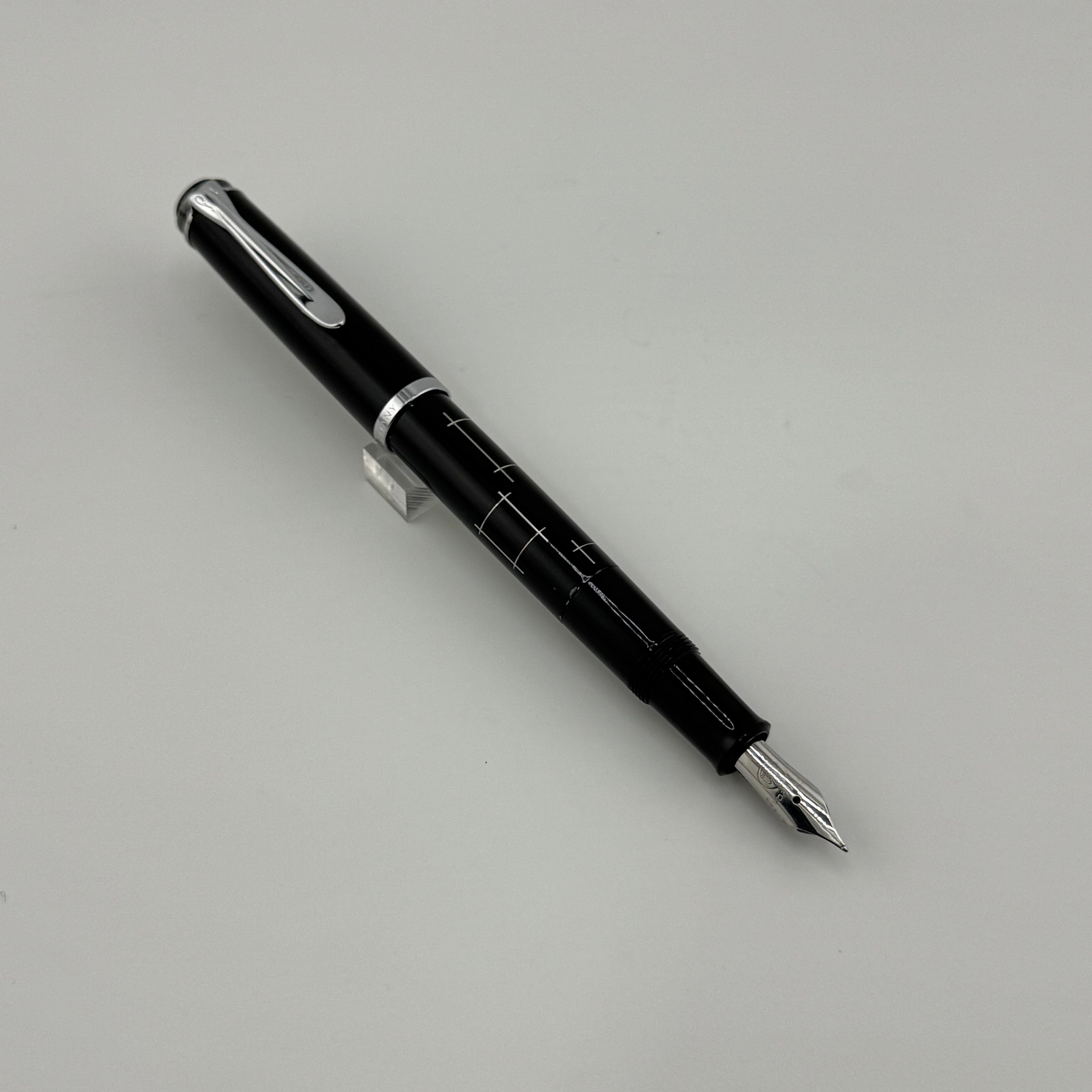 Pelikan M215 Black Rectangles engraved Black lacquer - Fountain
