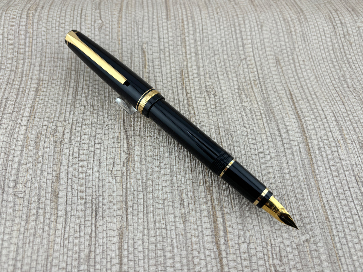 Pilot Falcon Black Gold Trim SE Gold NIB 14k 585 Flex - Fountain Pen