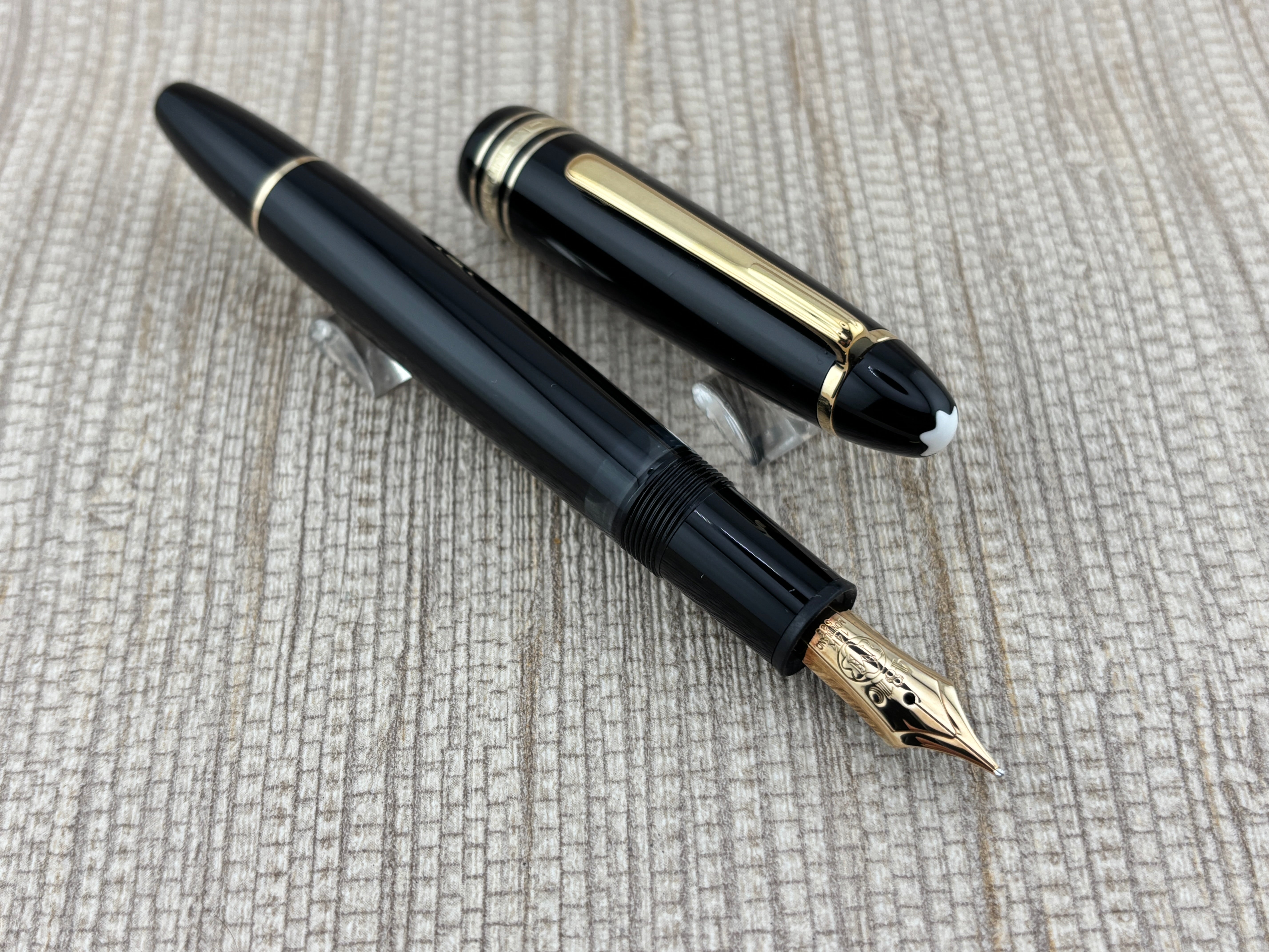 Montblanc Meisterstuck 146 Black 1980's Fountain Pen - Medium 14kt