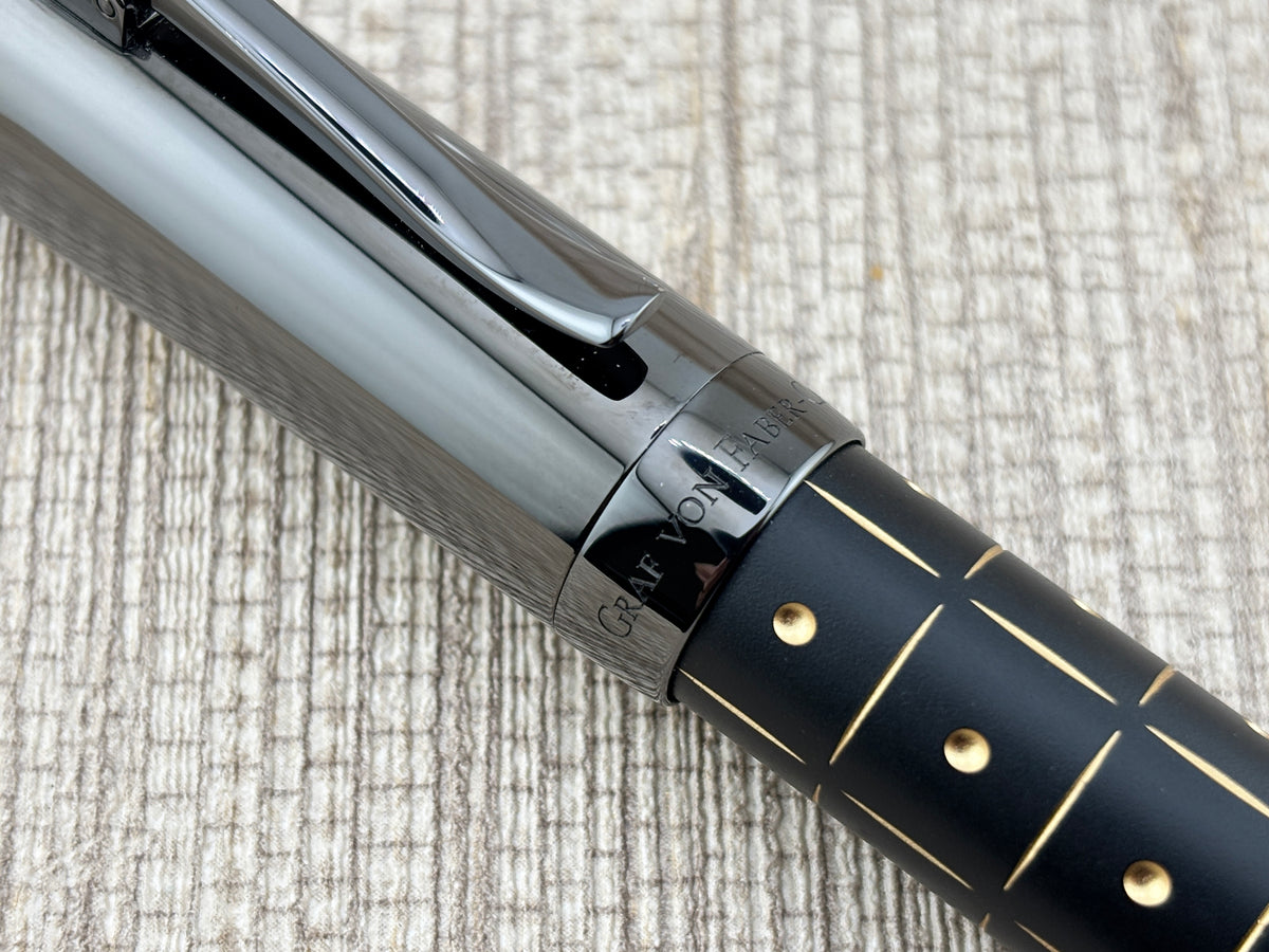 Graf Von Faber Castell Pen of the Year 2019 Black Samurai  Fountain Pen #052/330 - Medium 18kt Gold Nib