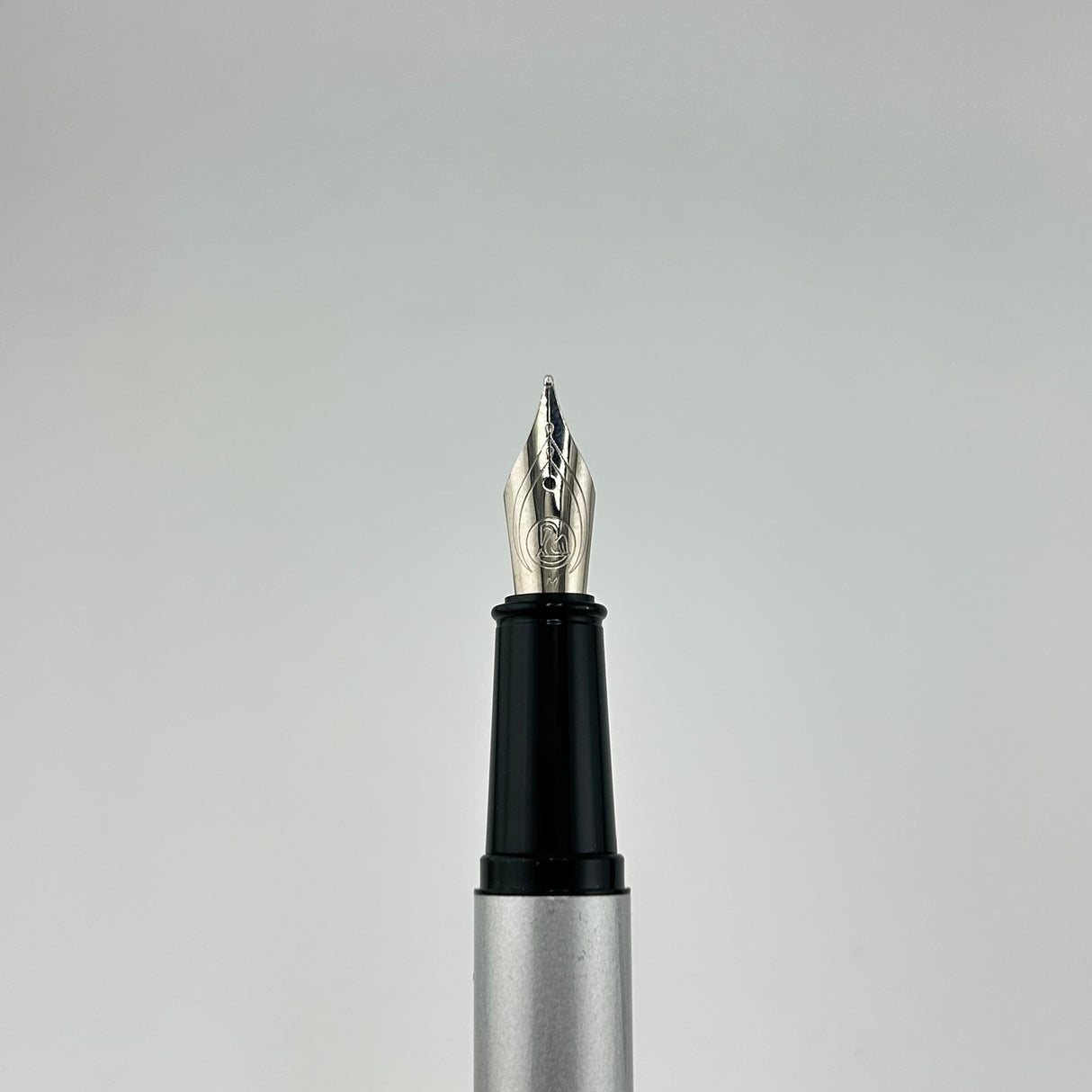 Jimmy's pick -Pelikan Stola III Silver Satin - Fountain Pen