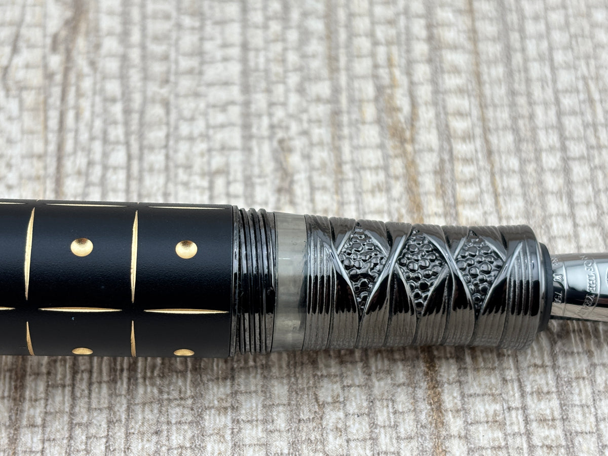 Graf Von Faber Castell Pen of the Year 2019 Black Samurai  Fountain Pen #052/330 - Medium 18kt Gold Nib