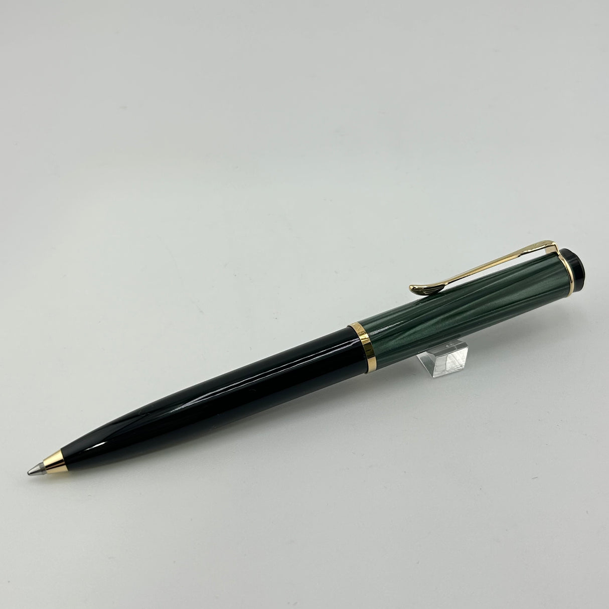 Pelikan K400 Marble Green Gold Trim- Ballpoint