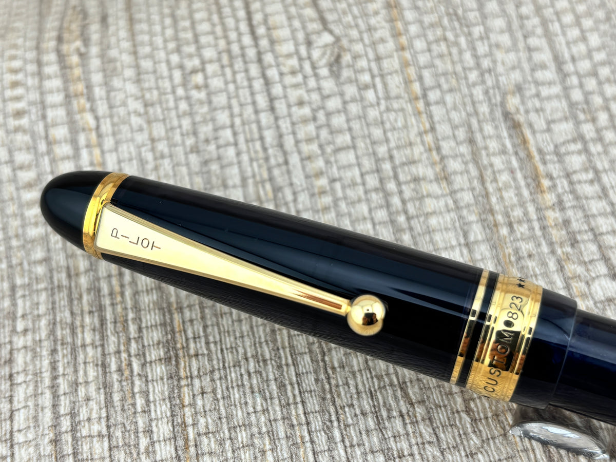 Pilot Custom 823 Black Smoke Fountain Pen - Medium 14kt Gold Nib