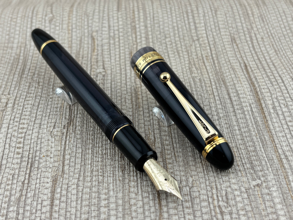 Pilot Custom 823 Black Smoke Fountain Pen - Medium 14kt Gold Nib
