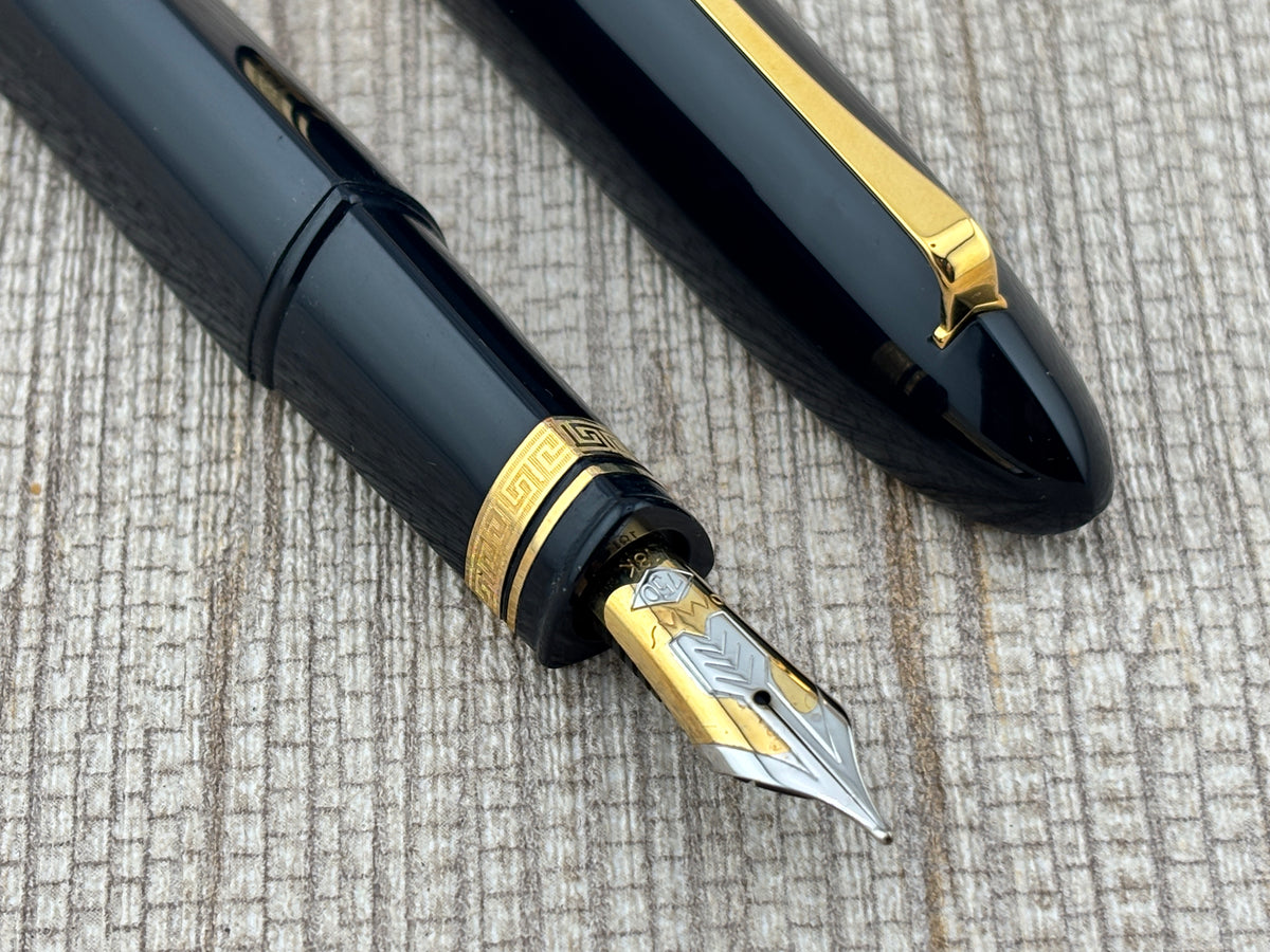OMAS Magnum Oversized Black #360 Triangulated Fountain Pen - Medium 18kt Gold Nib - Circa 1999 - MINT!
