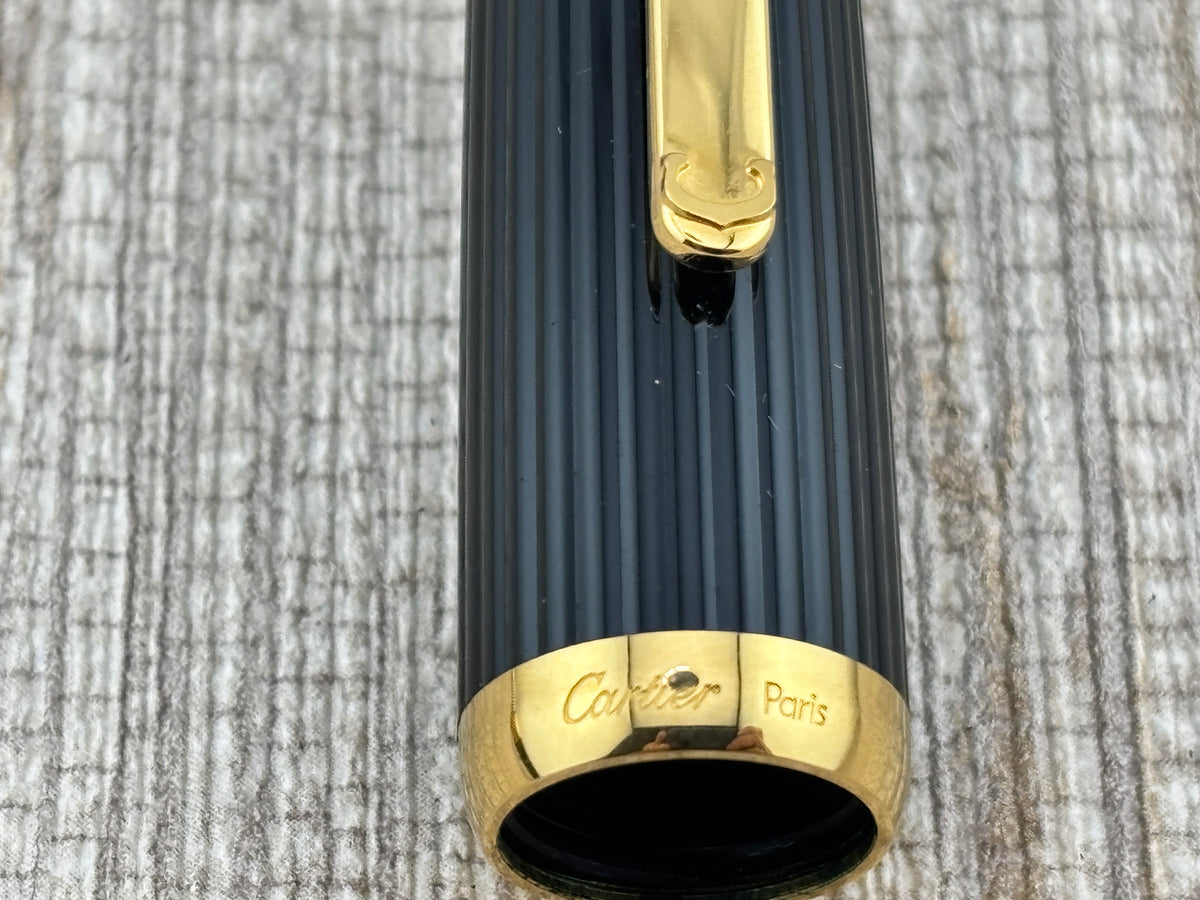 Cartier Louis Cartier Black Godron Fluted Fountain Pen - Medium 18kt Gold Nib