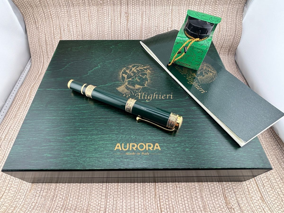 Aurora Dante Alighieri Green Lacquered Limited Edition Fountain Pen - Medium 18kt Gold Nib