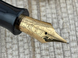 Aurora Dante Alighieri Green Lacquered Limited Edition Fountain Pen - Medium 18kt Gold Nib