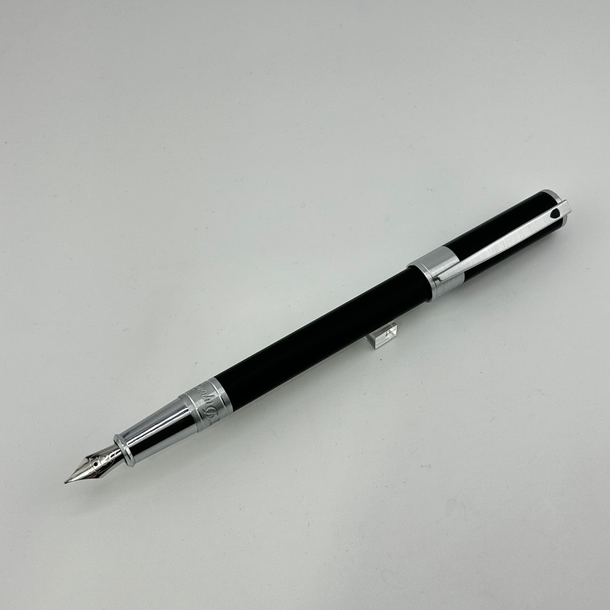 S.T Dupont D-Initial  Black - Fountain Pen