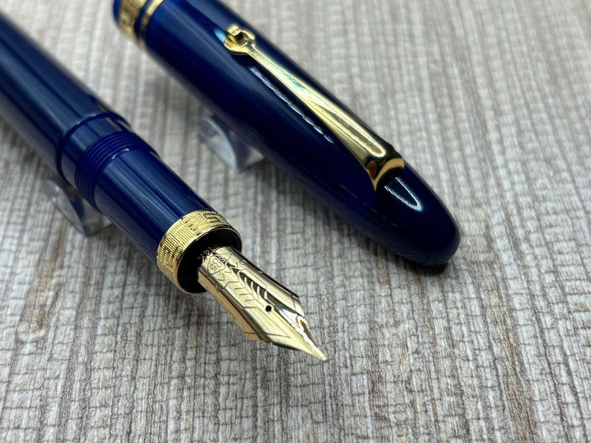 Omas Ogiva Navy Blue 14K Gold Nib - Fountain Pen