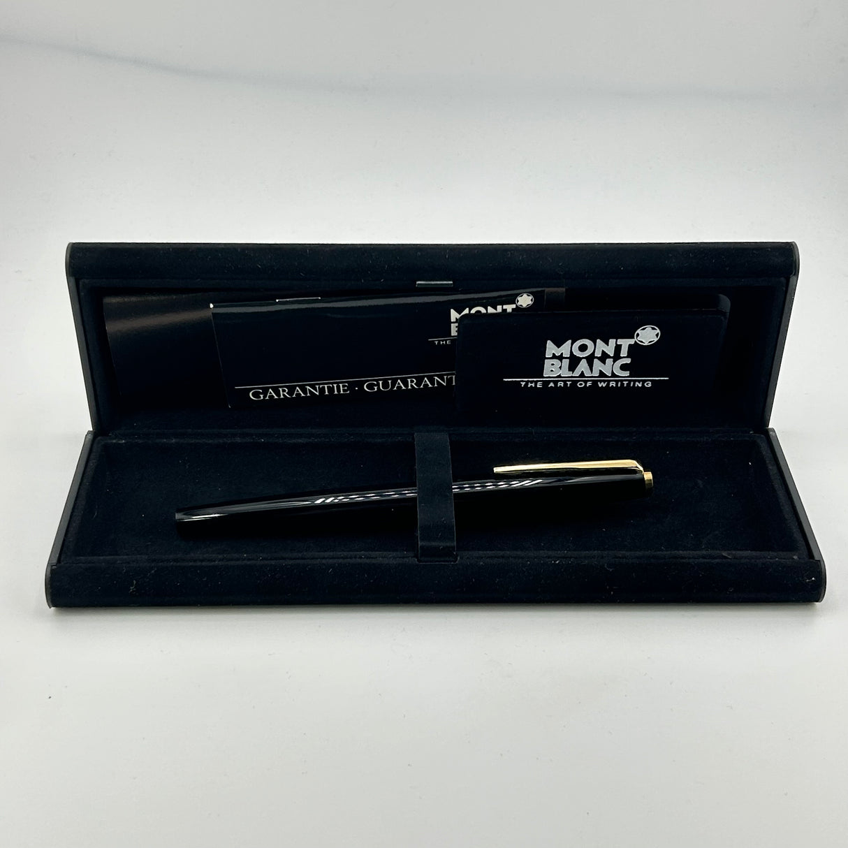 Montblanc Classic Black Resin circa 1990 - Fountain Pen